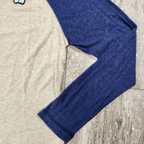 🇬🇪🍑Vintage Red Camel Tan & Blue w/Floral Chest Patch Raglan Sleeve Top Medium - Picture 7 of 11